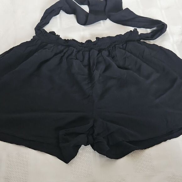 Shosho Black Skorts with Flowing Design - Picture 9 of 16